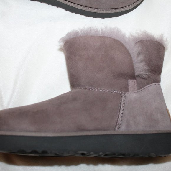 NIB UGG MINI SUEDE SHEARLING BOOTS GRAY 6 - Picture 7 of 9